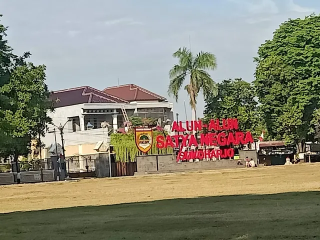 Alun-Alun Satya Negara Sukoharjo