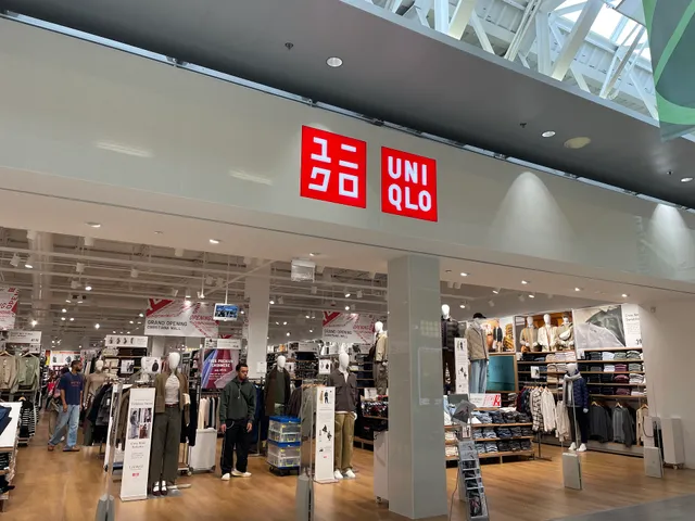 UNIQLO Christiana Mall