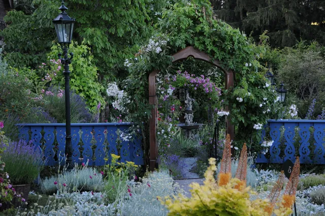 Sulamith Garten -The Hanging Gardens of Shulamith