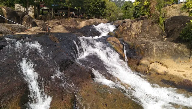 Rest Area Sungai Gemuruh
