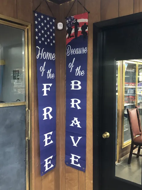 10 Mile Creek Grocery & Grill