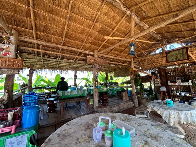 อิ่ม ริม นา (น้ำเงี้ยวสูตรโบราณ,ขนมจีบใส้เด้ง,แกงเขียวหวาน และอื่นๆ)