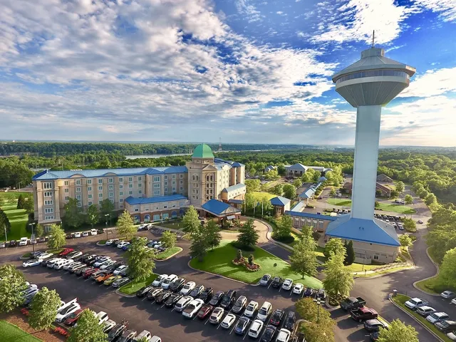 Renaissance Shoals Resort & Spa