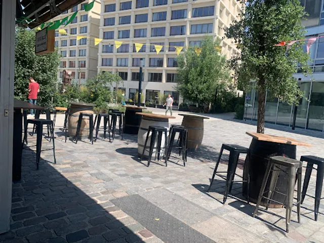 Les Requins Marteaux