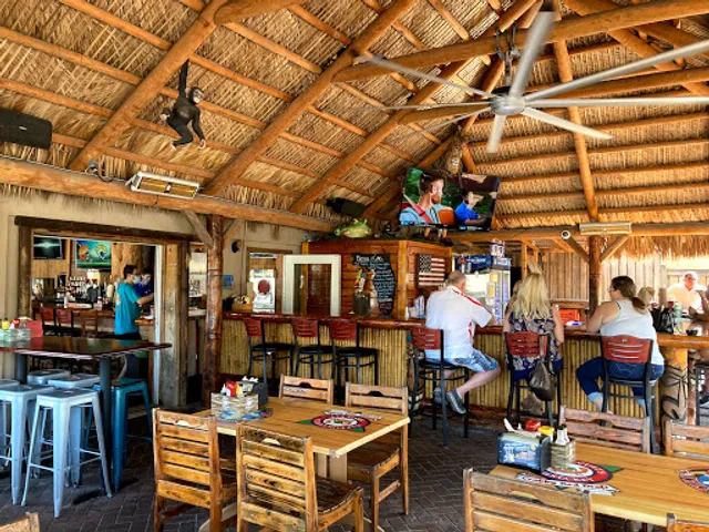 Captain Curt's Sniki Tiki Bar & Live Entertainment - Siesta Key