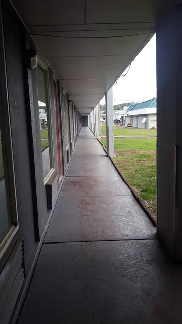 Royal Inn Knoxville Airport