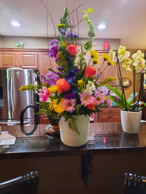 Canton Waleska Flowers & Gifts