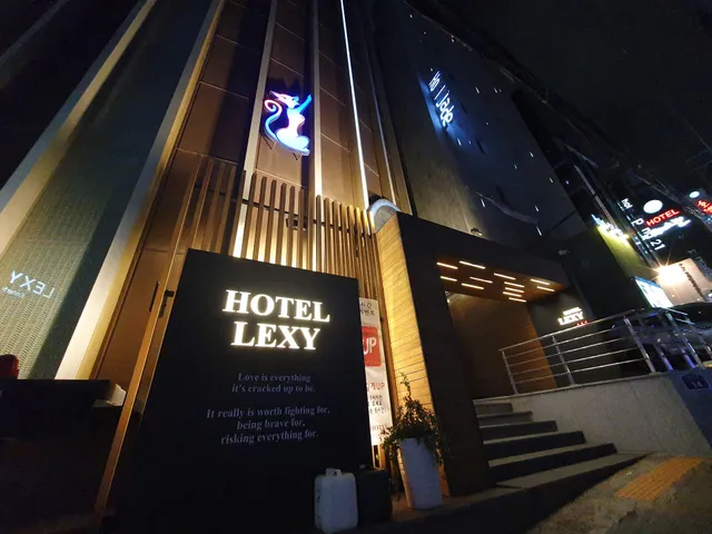 Lexy Hotel