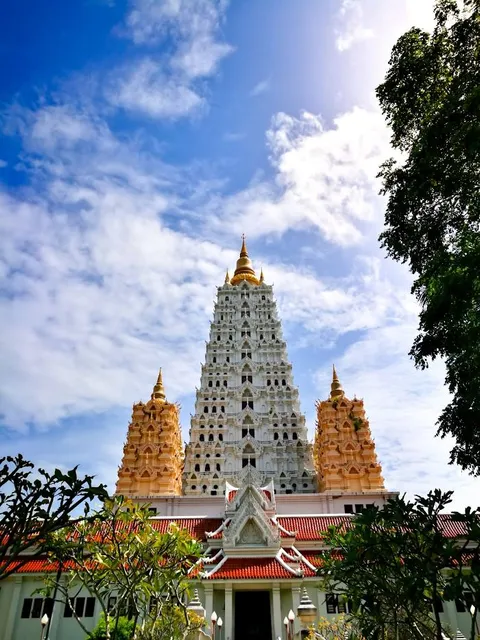 Wat Yan Nasangwararam Woramahawihan