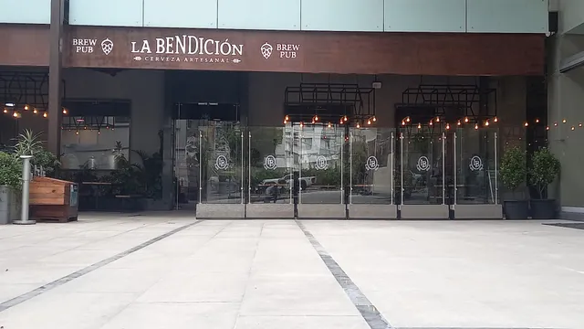 Cerveza Artesanal LA BENDICIÓN BrewPub y Restaurante