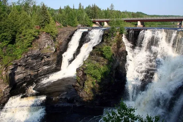 Kakabeka Falls