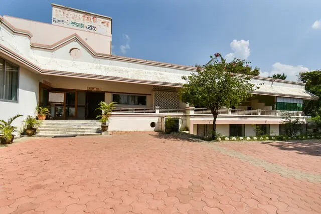 OYO 72923 Hotel Girija