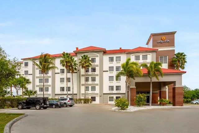 La Quinta Inn & Suites by Wyndham Ft. Pierce