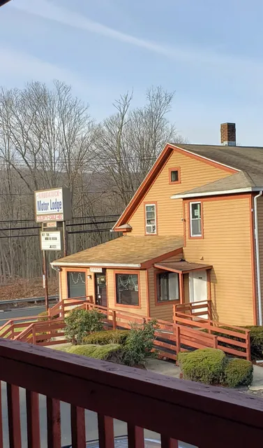 Naugatuck Motor Lodge