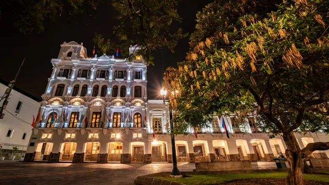 Hotel Plaza Grande | Quito - Ecuador