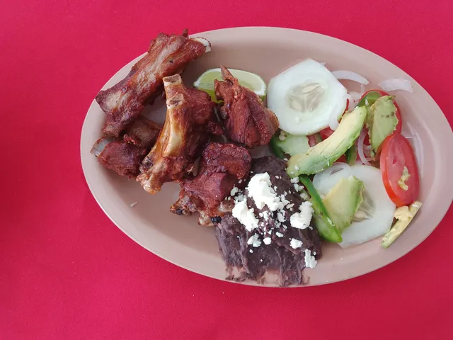 LA GALERA Chelas y Botanas