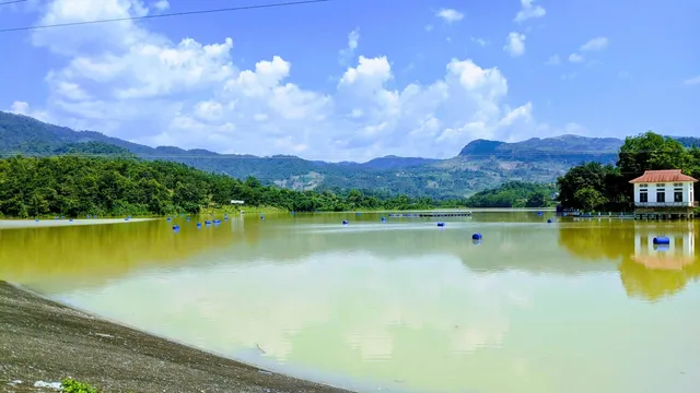 Huoi Pha Lake