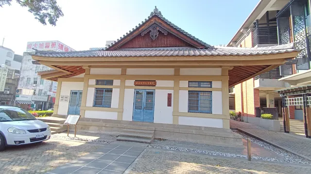 Zhongyi Elementary School Library (Former Tainan Shinto Shrine Office)