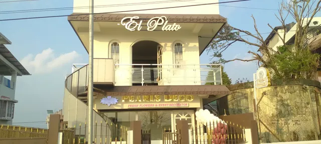 El Plato Restaurant & Caterers