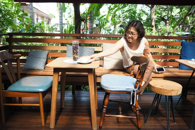 Mai bakery in garden