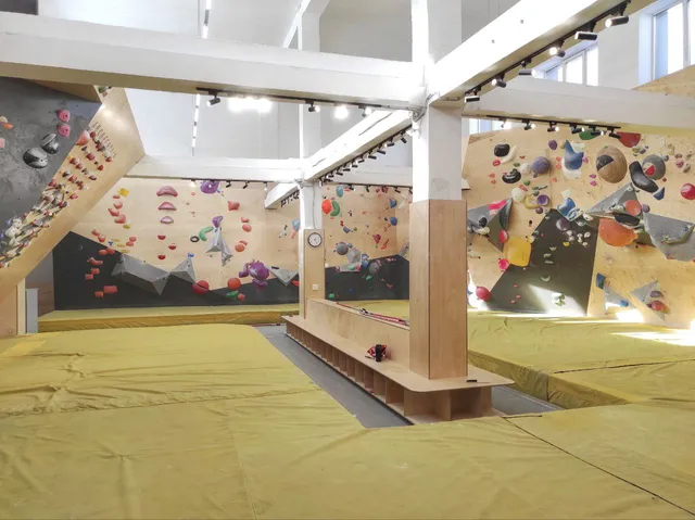 Climbing wall Limestone