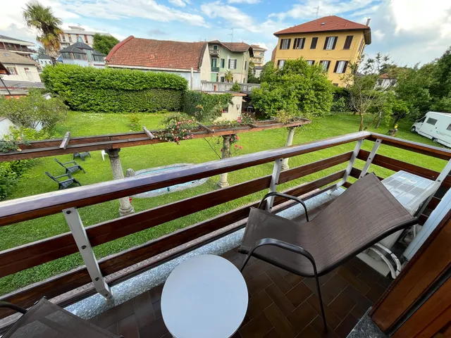 Bella Vita guesthouse . Lago Maggiore