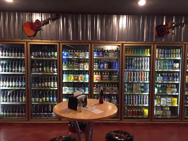 Explorer Brewing and Pizza