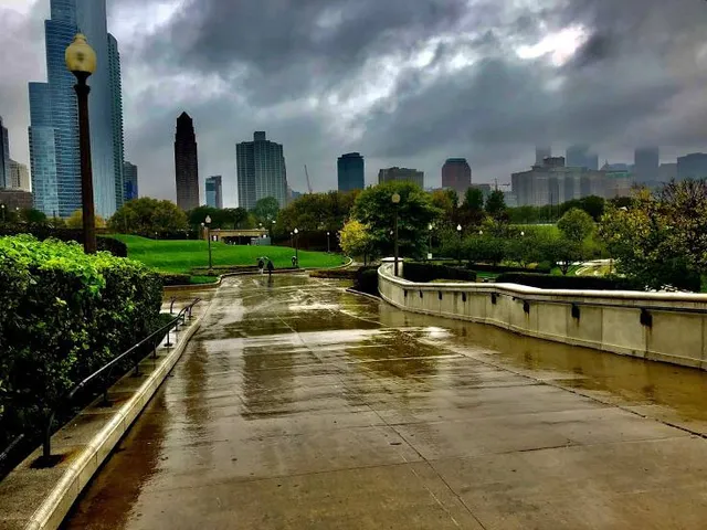 Lakefront Trail - Grant Park