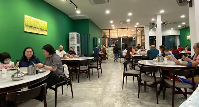 Sam Can Cook Seafood Restaurant • Falim