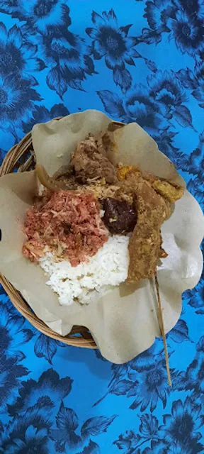 Lawar Bali Pak Kolok