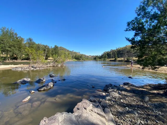 Dog Beach: Uriarra Northeast (offlead)