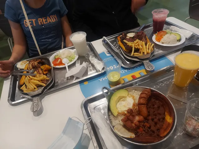 El Carnal - C.C. Plaza Central