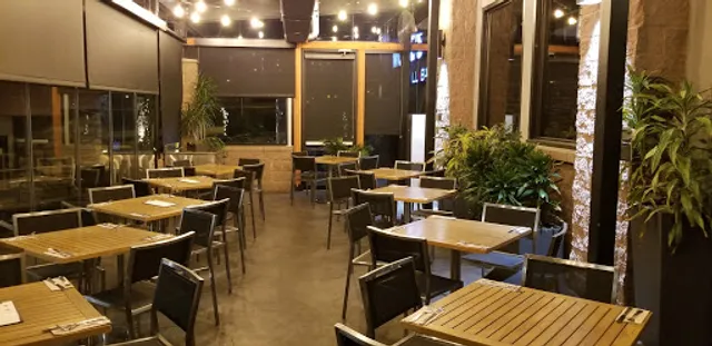 Moxies Richmond Restaurant