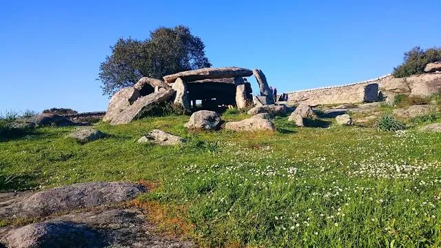 Dolmen di Ladas