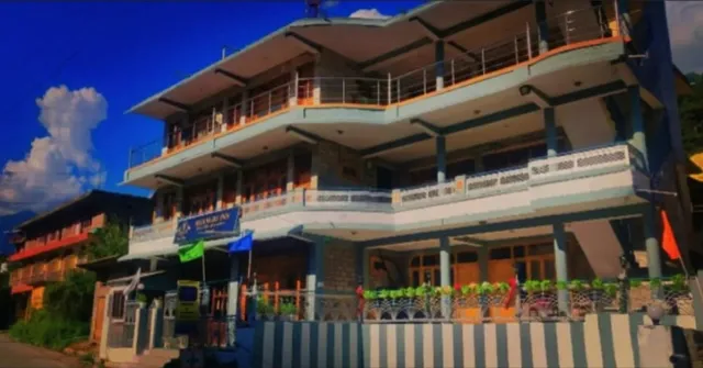 SHANGRI INN ( Hotel and Home stay)