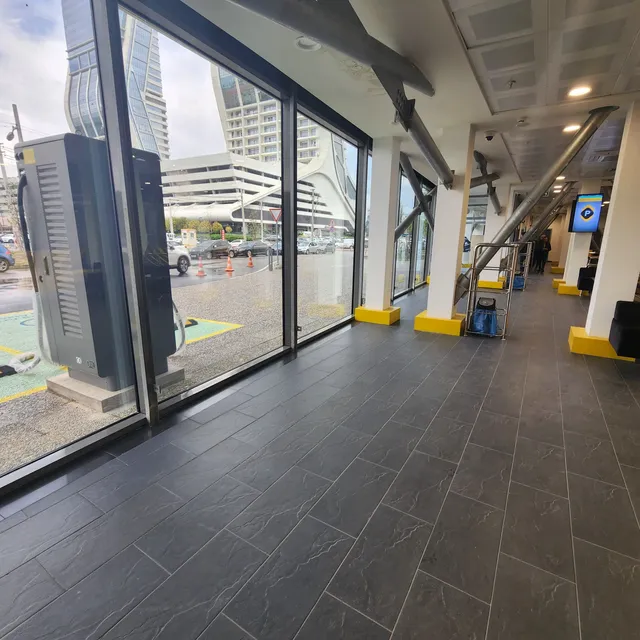 Smyrna Tam Otomatik Otoparkı