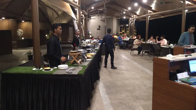 Kharghar Golf Course Pavithra Cafe