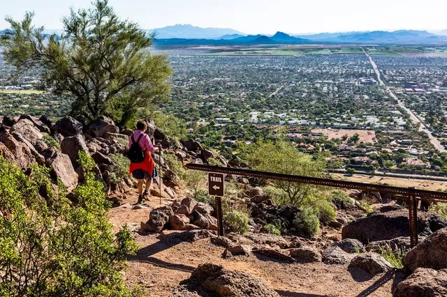 Cholla Trailhead Camelback Mountain