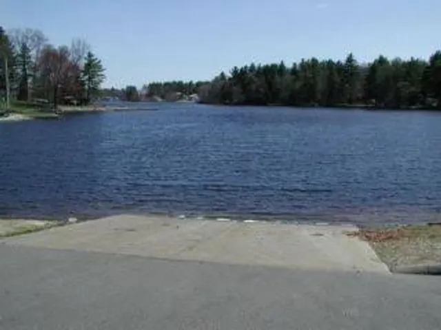 Pachaug Pond