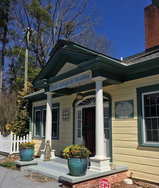 Sweet Magnolia Gallery- Studio/Store of Melinda Lawton Jewelry