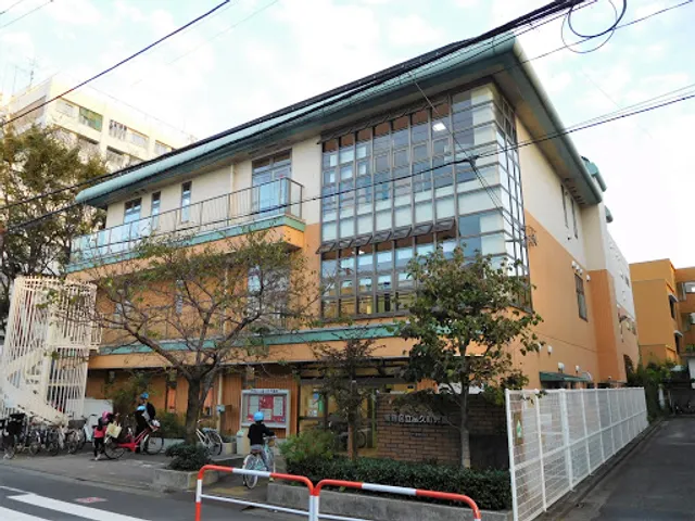 新宿区富久町児童館
