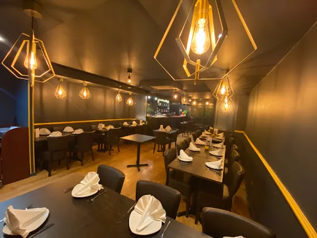 Crowborough Spice | Restaurant, Bar & takeaway