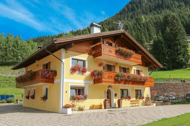 Fam. Planchensteiner - Appartamenti Canazei