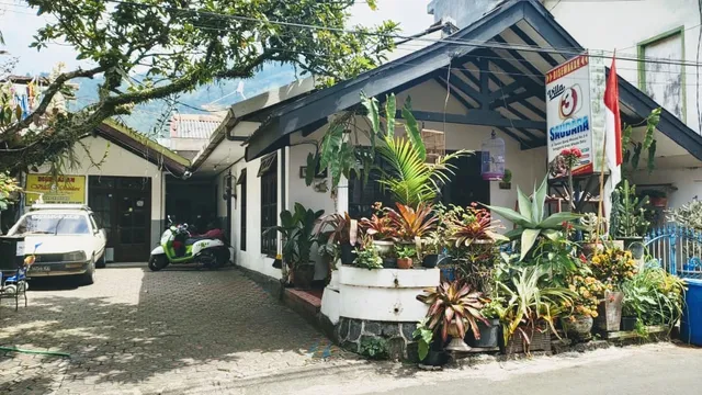 Villa 3 Saudara Songgoriti