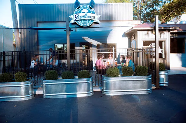 Clint's Draft House Pizza & Grill