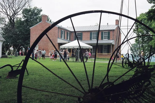 Riverside, the Farnsley-Moremen Landing