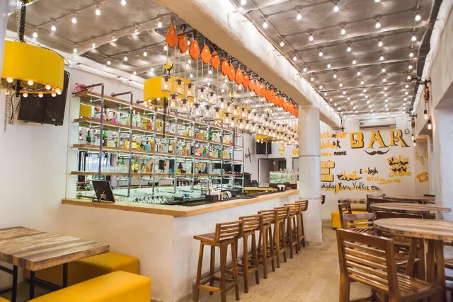 Light House Cafe & Bar