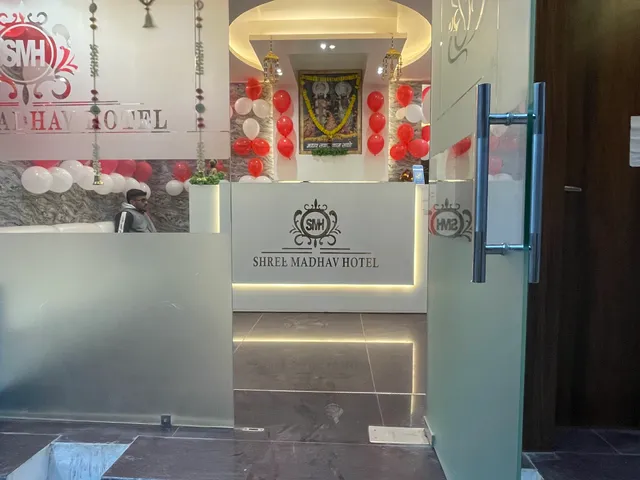 Shree madhav hotel