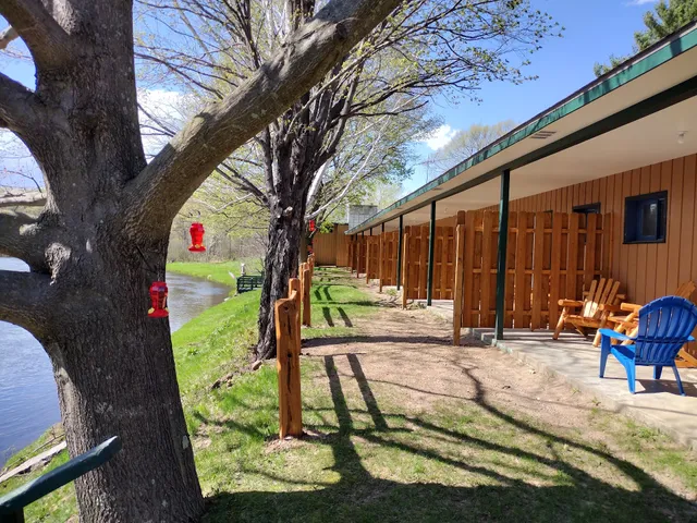 Riverview Inn and Gift Shop