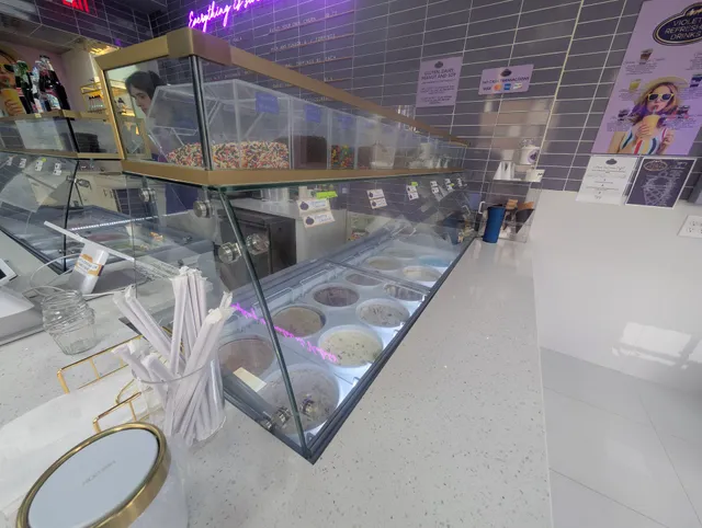 Violet's Ice Cream - Heathrow